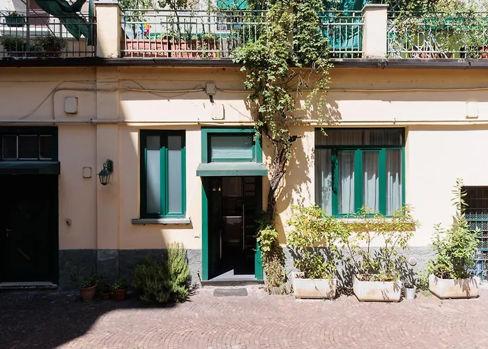 Urban House - Nice Loft Navigli Milan Restyled!